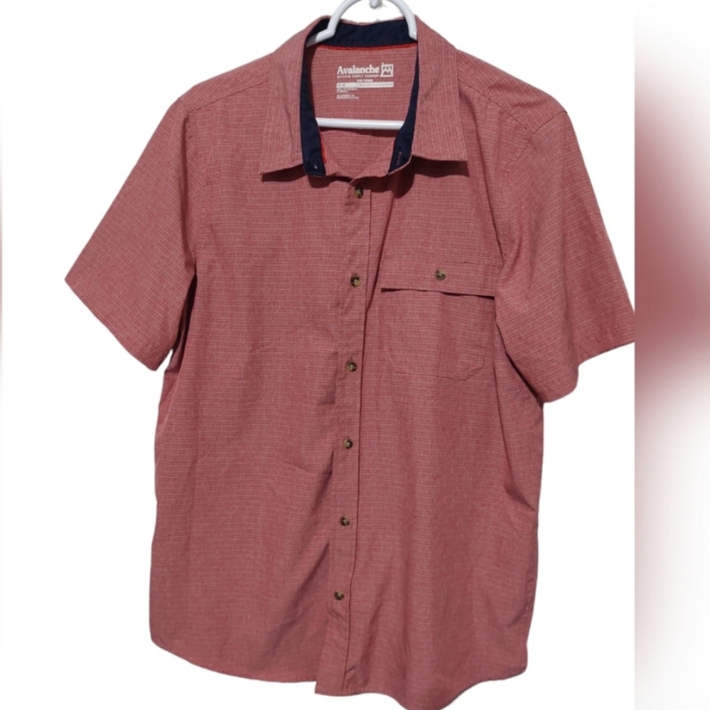 Avalanche Mens Button Down Sz Medium Light Red Shirt